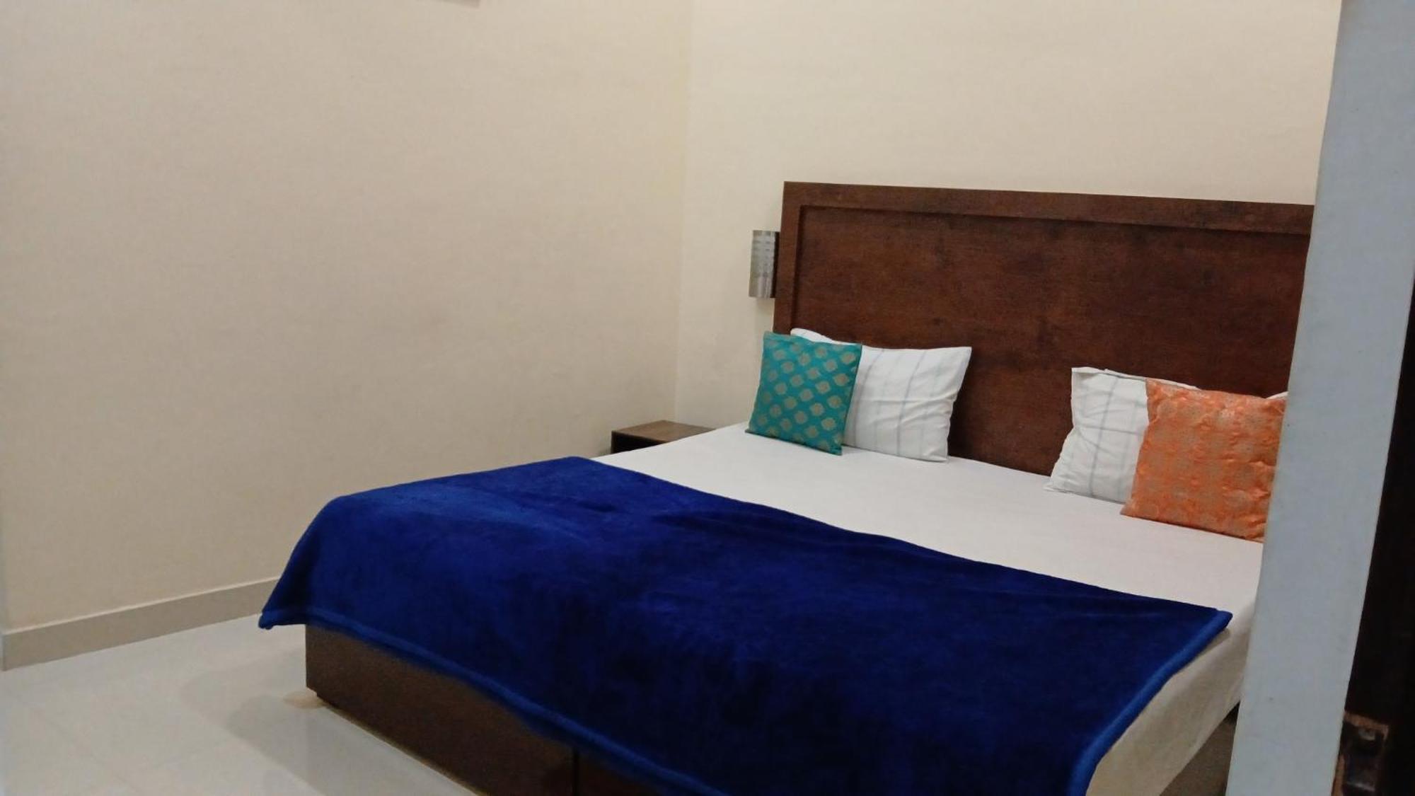 The Highvill Home Stay ขชุราโห ภายนอก รูปภาพ